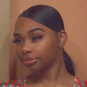 Meet your Posher, Emani